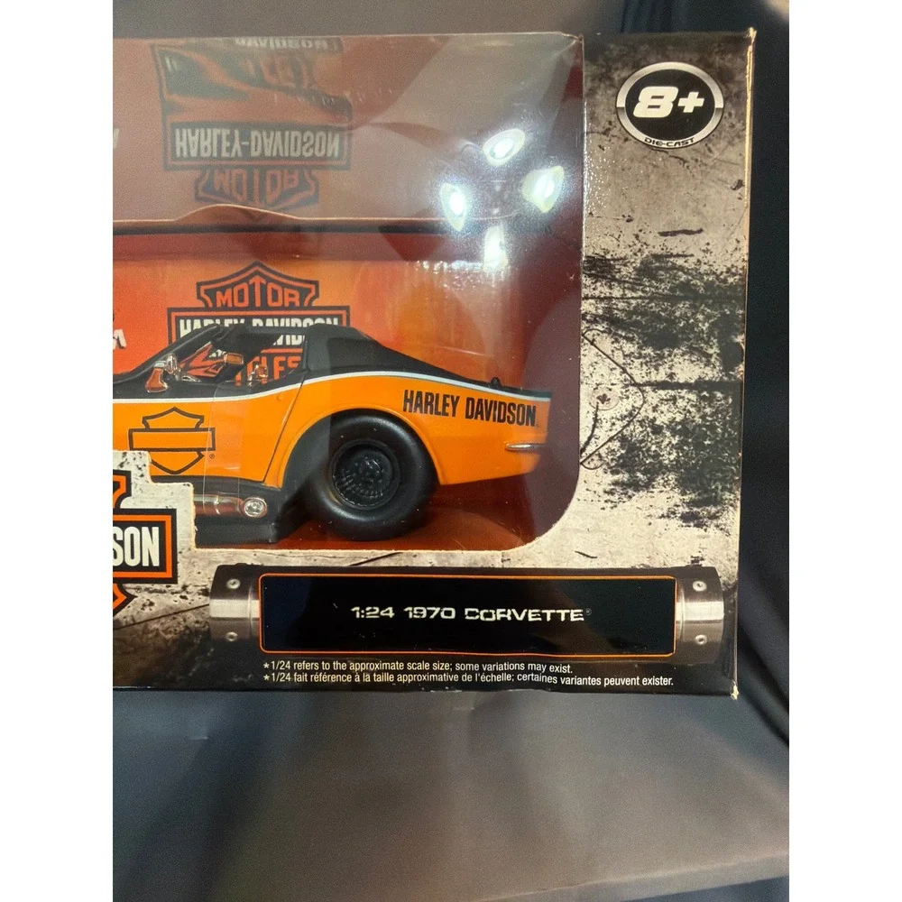 Maisto H-D Custom 1:24 1970 Corvette Die-Cast Harley-Davidson Black Orange 32193
